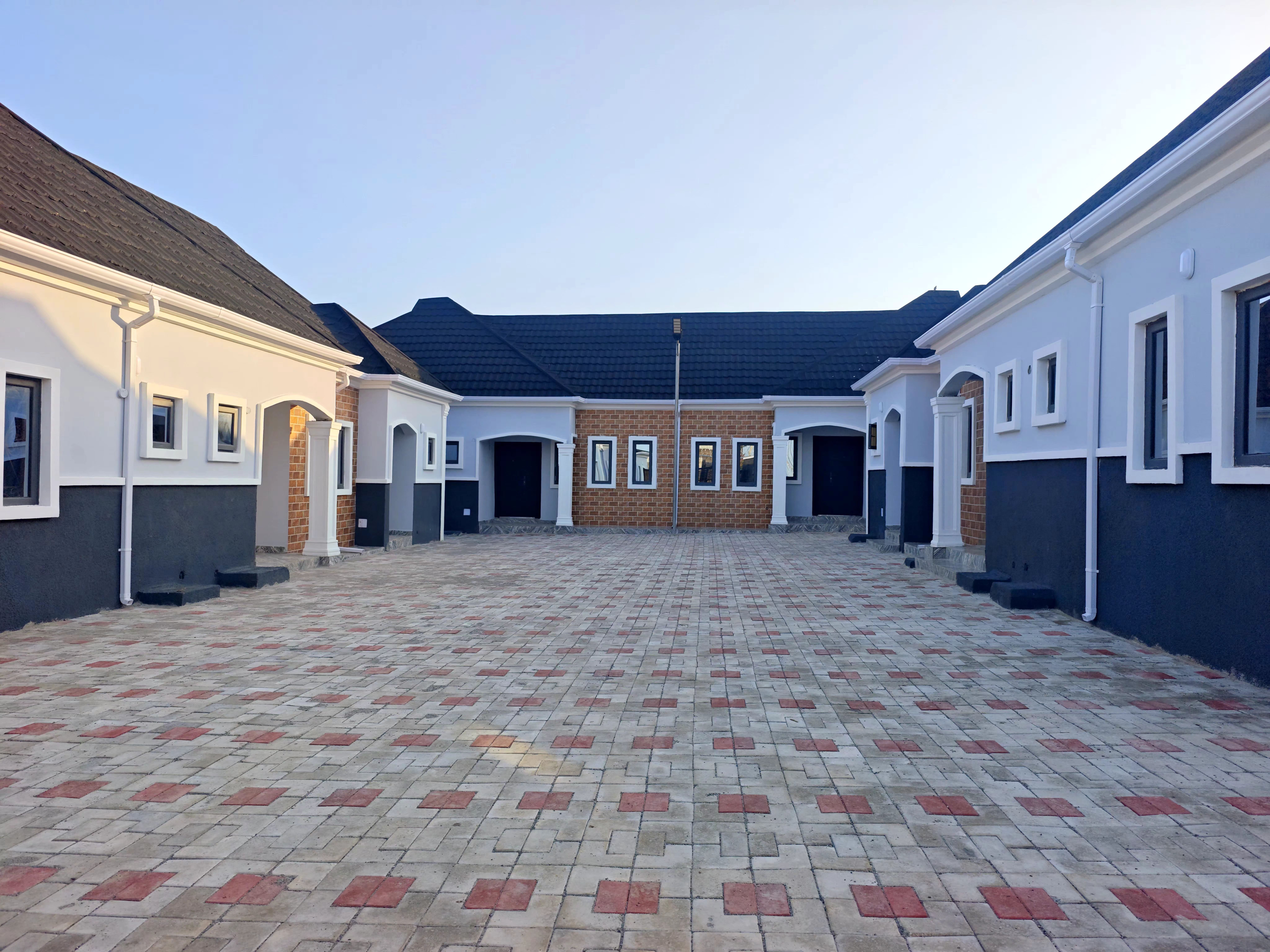 Oakview Homes - Orozo Apartments