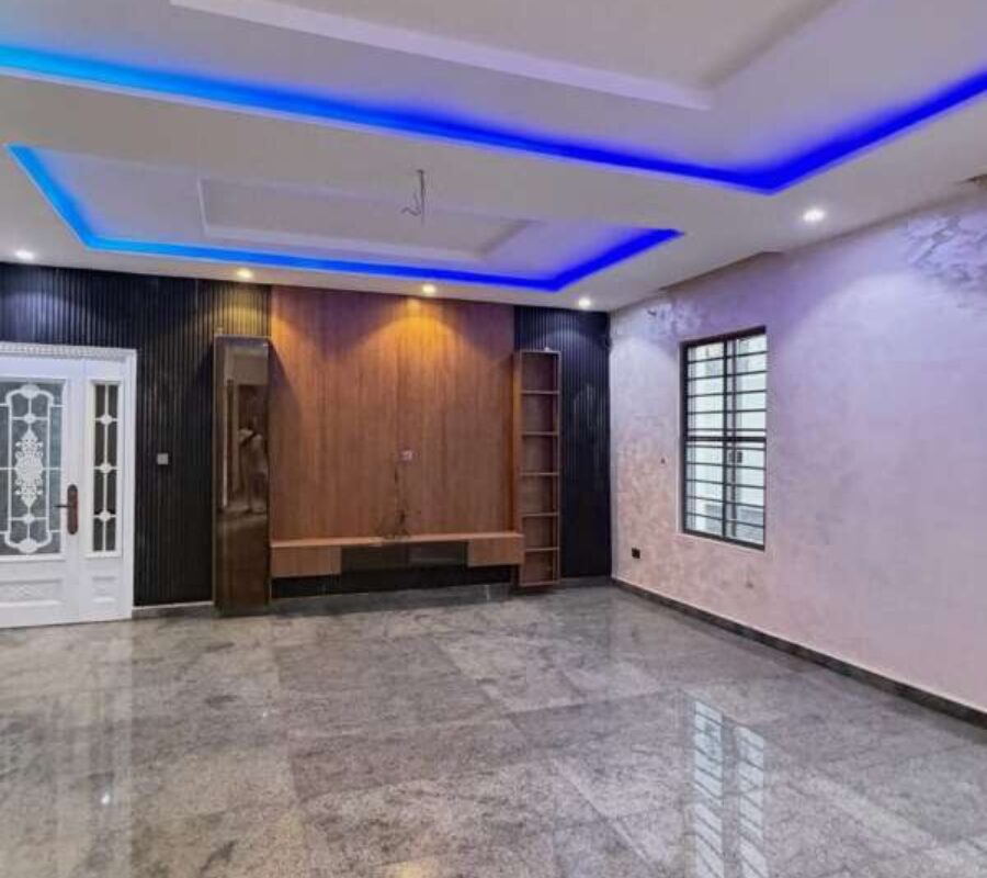Luxury 5 bedroom detached duplex with swimming pool - Photo 2